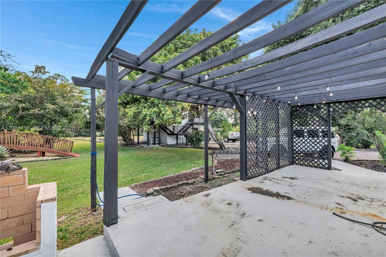 14840 SW 21st St, Davie, FL 33326 Photo