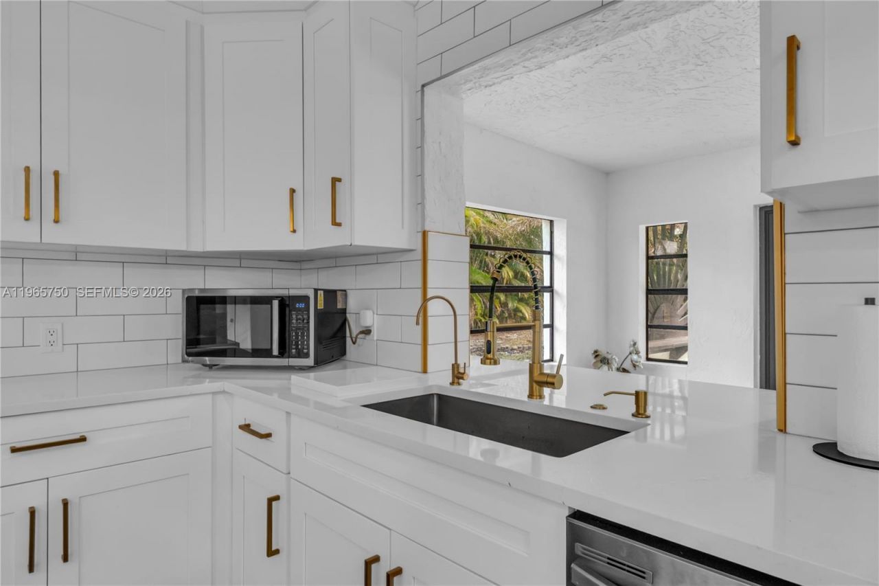 14840 SW 21st St, Davie, FL 33326 Photo