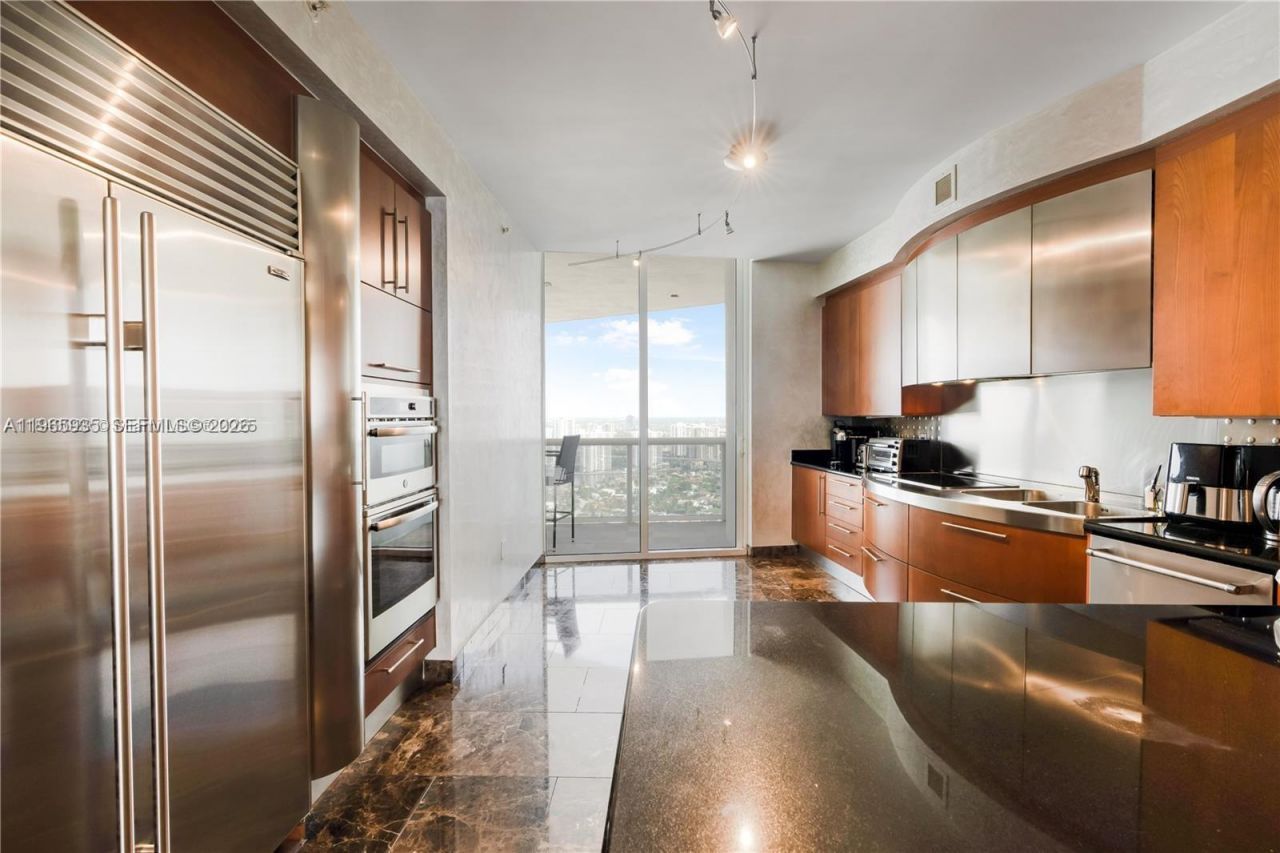 18101 Collins Ave , Unit 5008, Sunny Isles Beach, FL 33160 Photo
