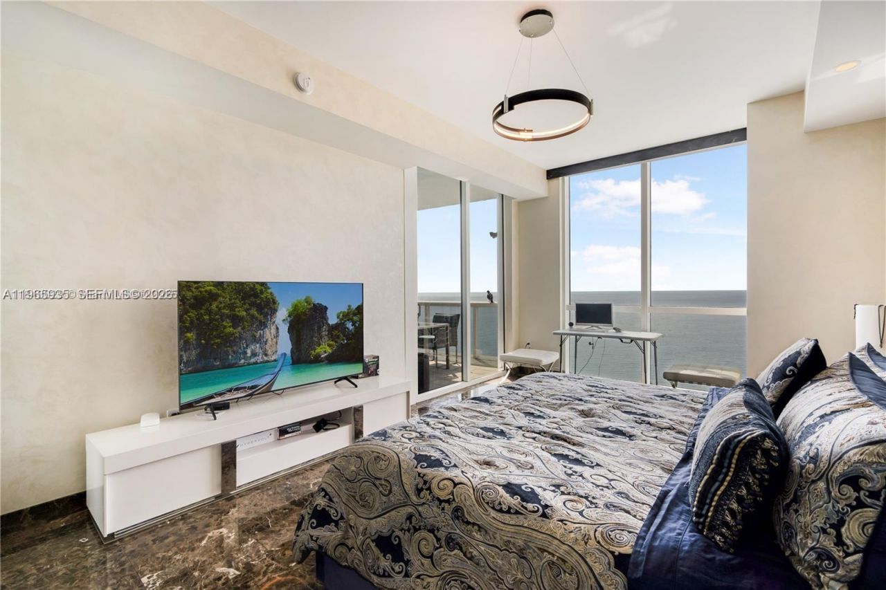 18101 Collins Ave , Unit 5008, Sunny Isles Beach, FL 33160 Photo