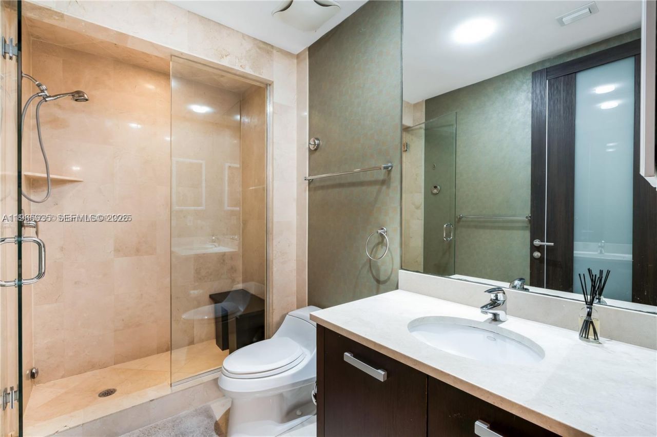 18101 Collins Ave , Unit 5008, Sunny Isles Beach, FL 33160 Photo