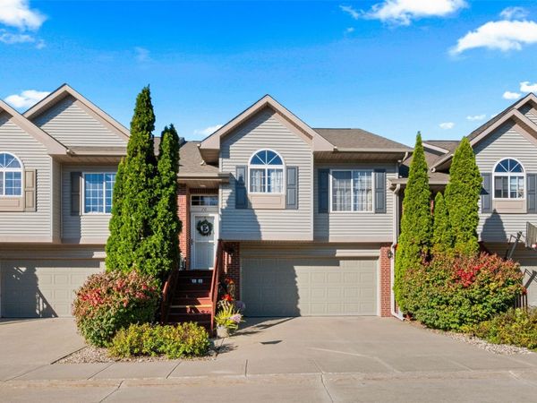 70 Heidi Ln., North Liberty, IA 52317