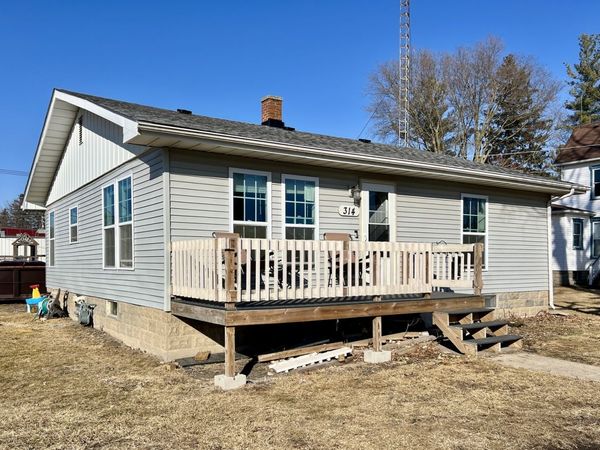 314 W Cherokee Avenue, Shabbona, IL 60550
