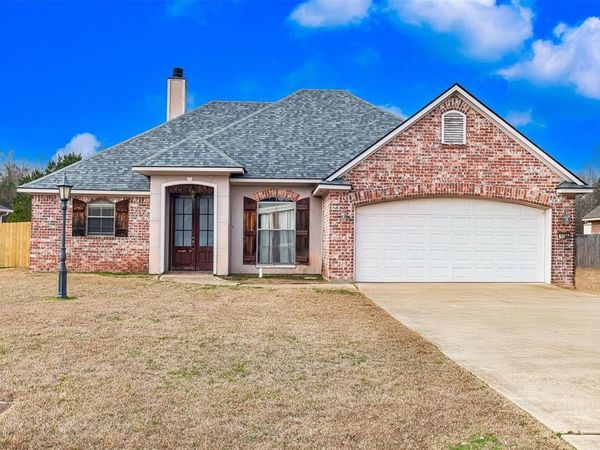 9886 Freedoms Way, Keithville, LA 71047