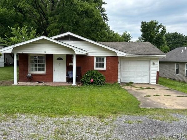 105 Druetta Avenue , Scott City, MO 63780