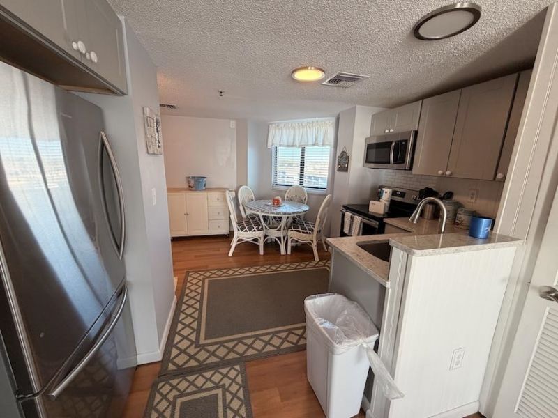 5905 S Kings Hwy.  Photo 7