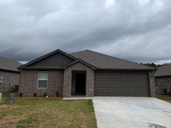 245 Stone Canyon Drive, Maumelle, AR 72113