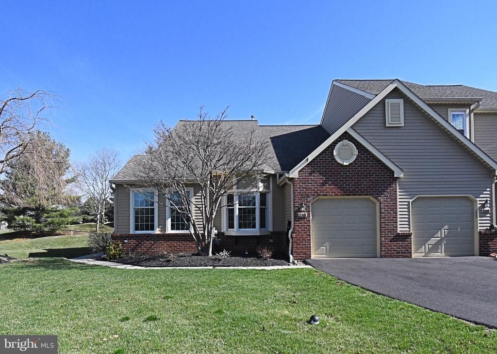 210 Pinecrest Lane, Lansdale, PA 19446 Main Photo