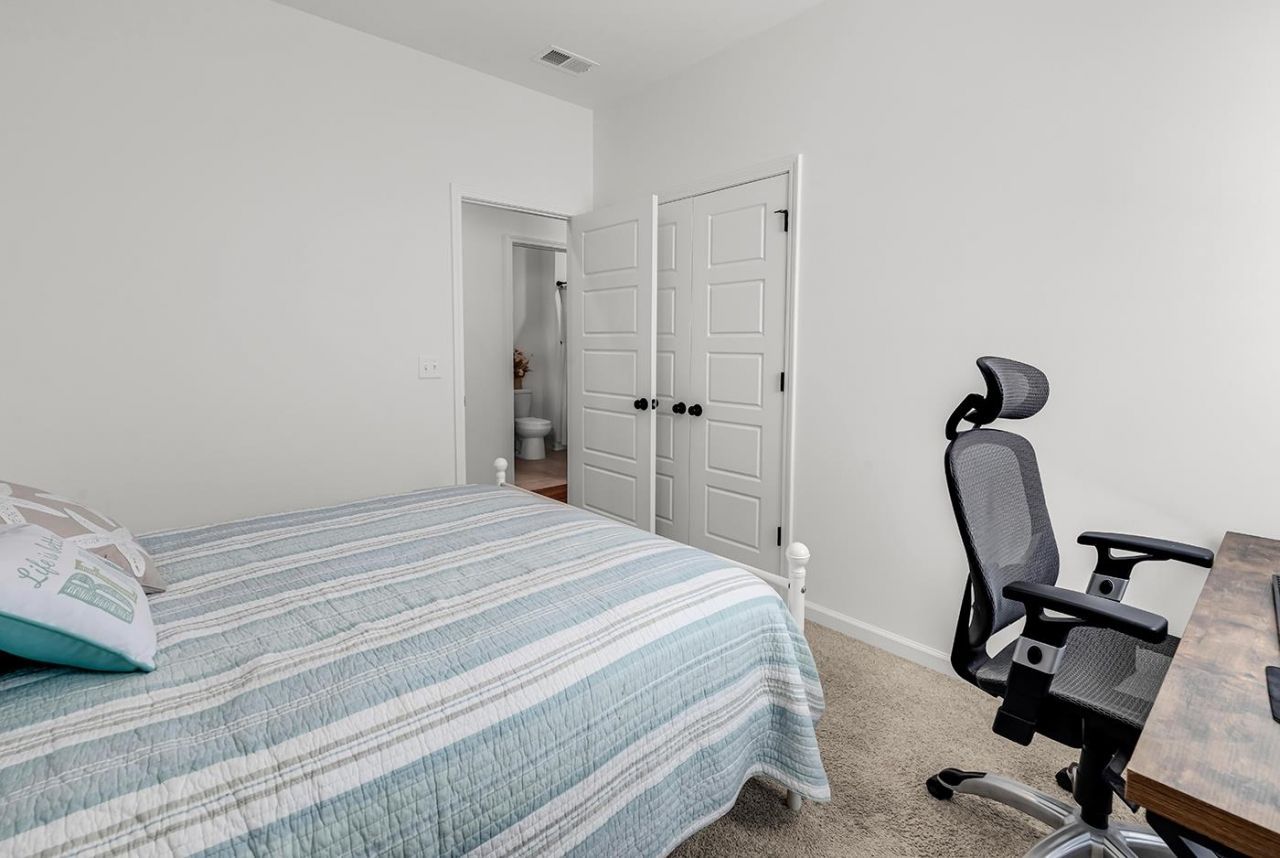 35 Northbrook Dr Photo 23