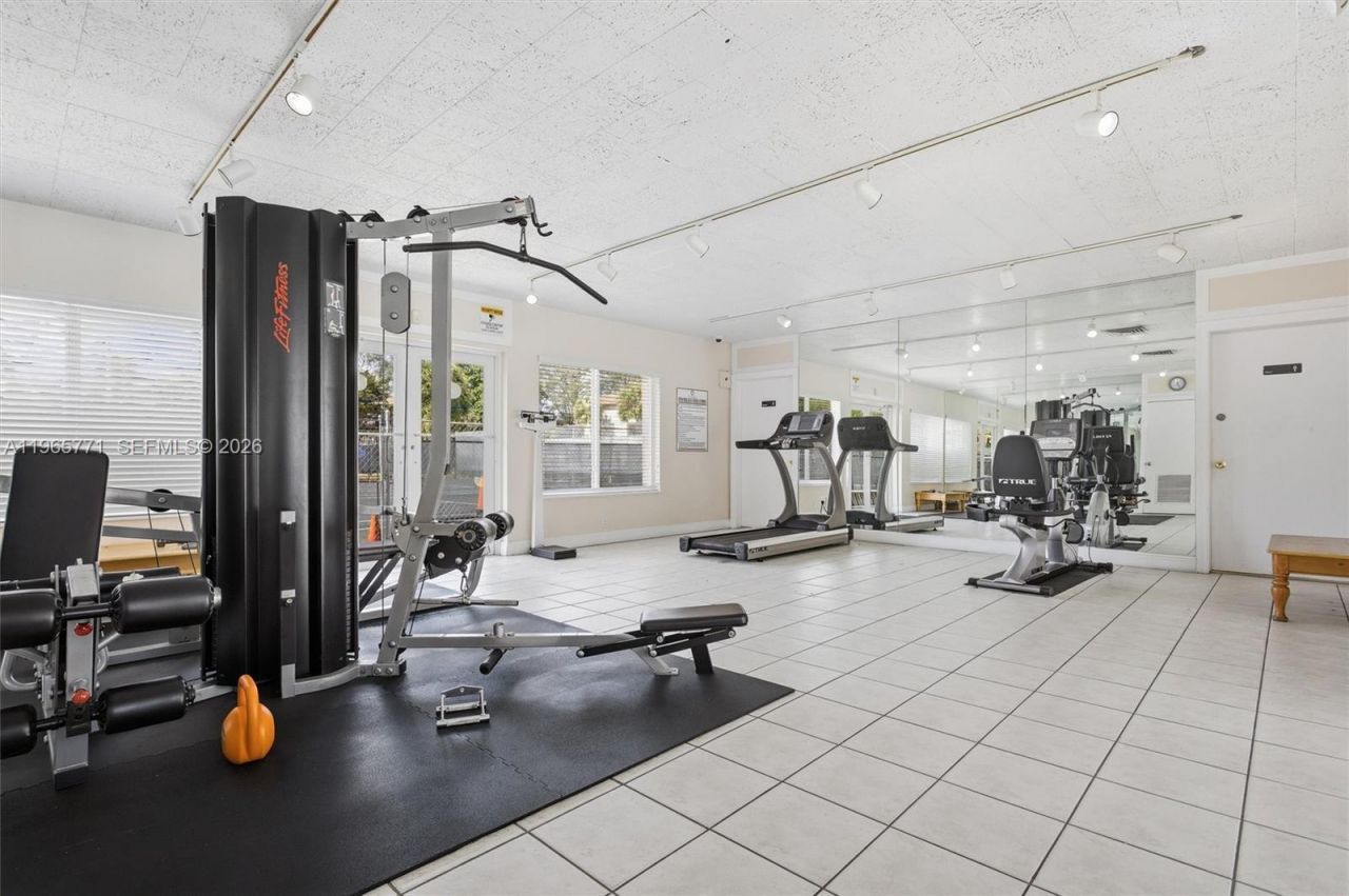 7400 Miami Lakes Dr, Unit D205, Miami Lakes, FL 33014 Photo