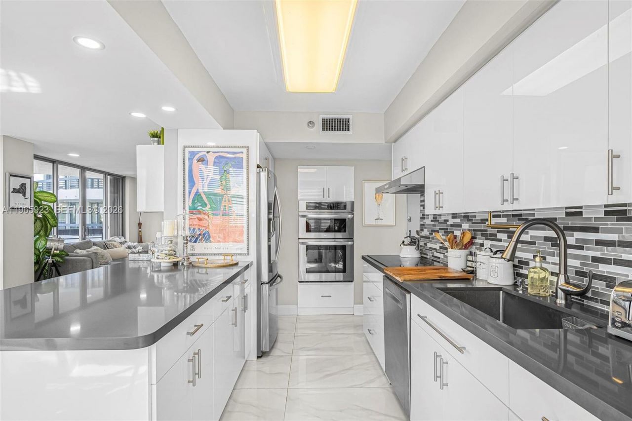 3500 Mystic Pointe Dr , Unit 604, Aventura, FL 33180 Photo