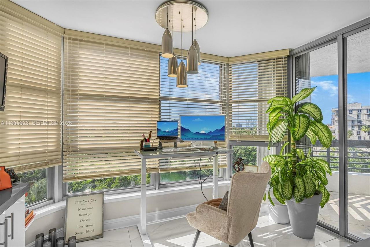 3500 Mystic Pointe Dr , Unit 604, Aventura, FL 33180 Photo