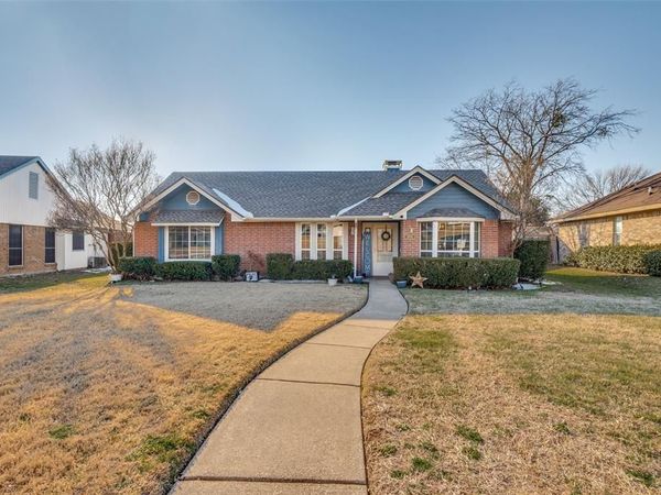 1315 Mccall Drive, Duncanville, TX 75137