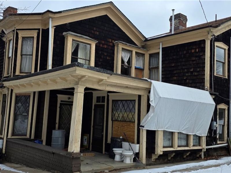 219 Whitely Street, Bridgeport, OH 43912 Photo 2