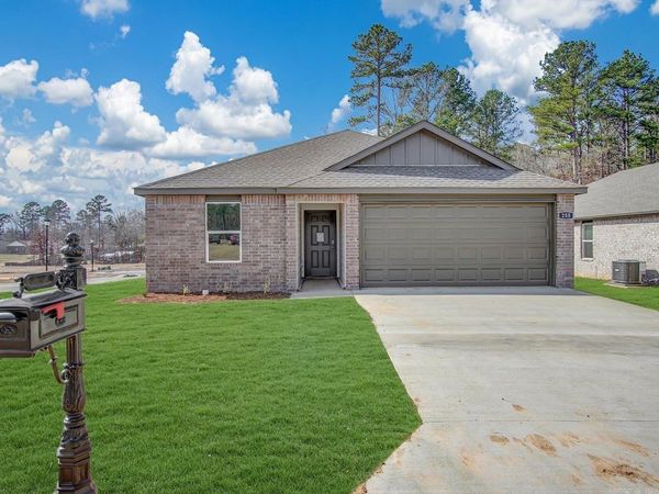 215 Stone Canyon Drive, Maumelle, AR 72113