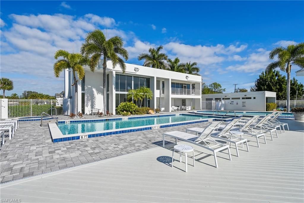 132 Santa Clara Dr, Unit 3, Naples, FL 34104 Photo