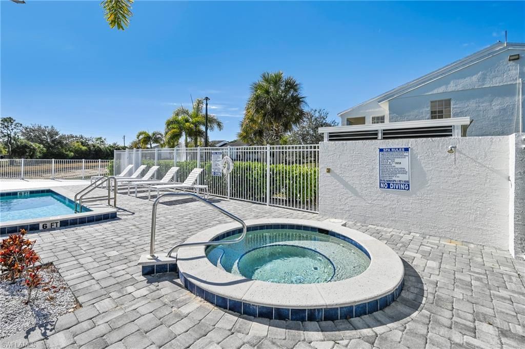 132 Santa Clara Dr, Unit 3, Naples, FL 34104 Photo