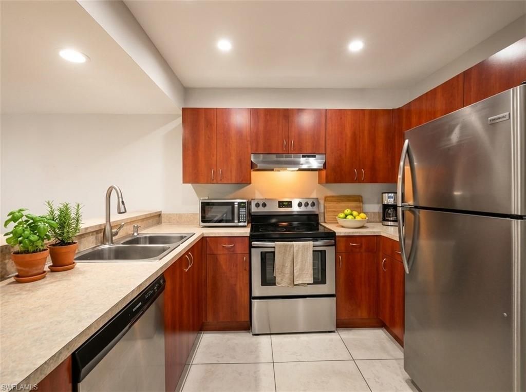 132 Santa Clara Dr, Unit 3, Naples, FL 34104 Photo