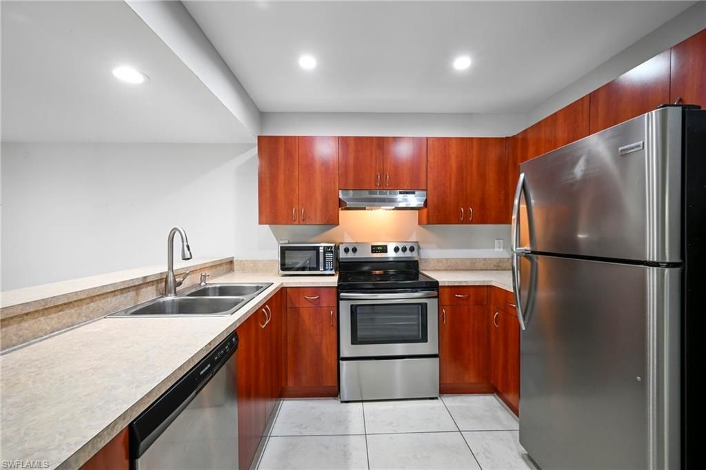 132 Santa Clara Dr, Unit 3, Naples, FL 34104 Photo