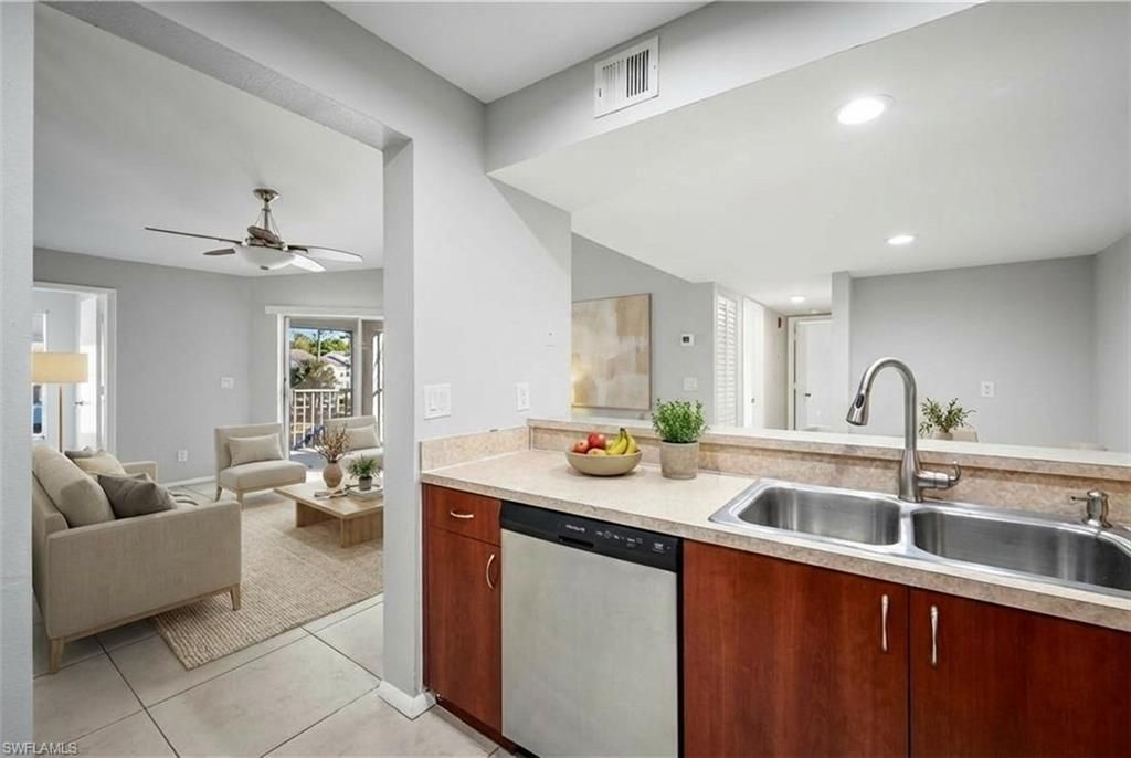 132 Santa Clara Dr, Unit 3, Naples, FL 34104 Photo