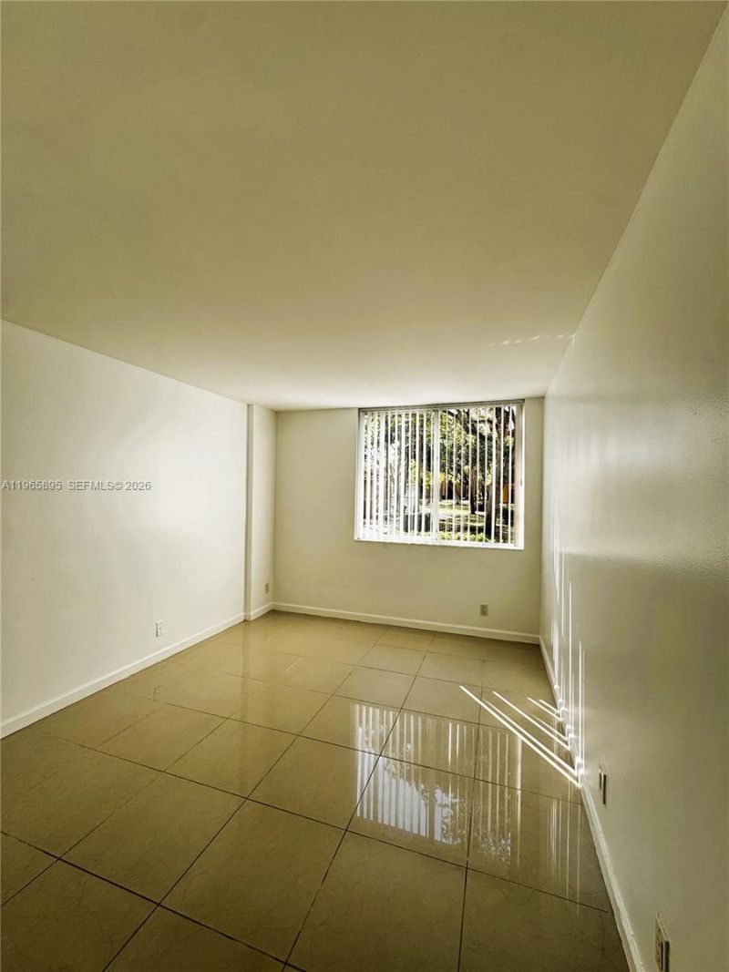 10725 Cleary Blvd, Unit 110, Plantation, FL 33324 Photo