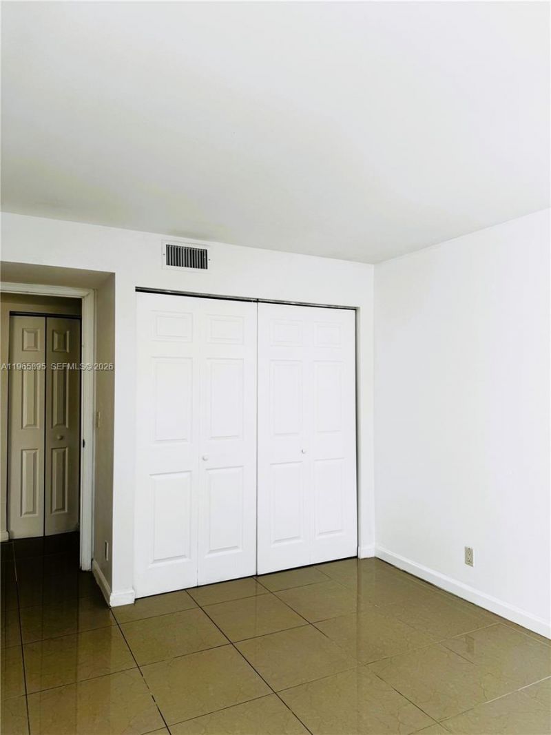 10725 Cleary Blvd, Unit 110, Plantation, FL 33324 Photo