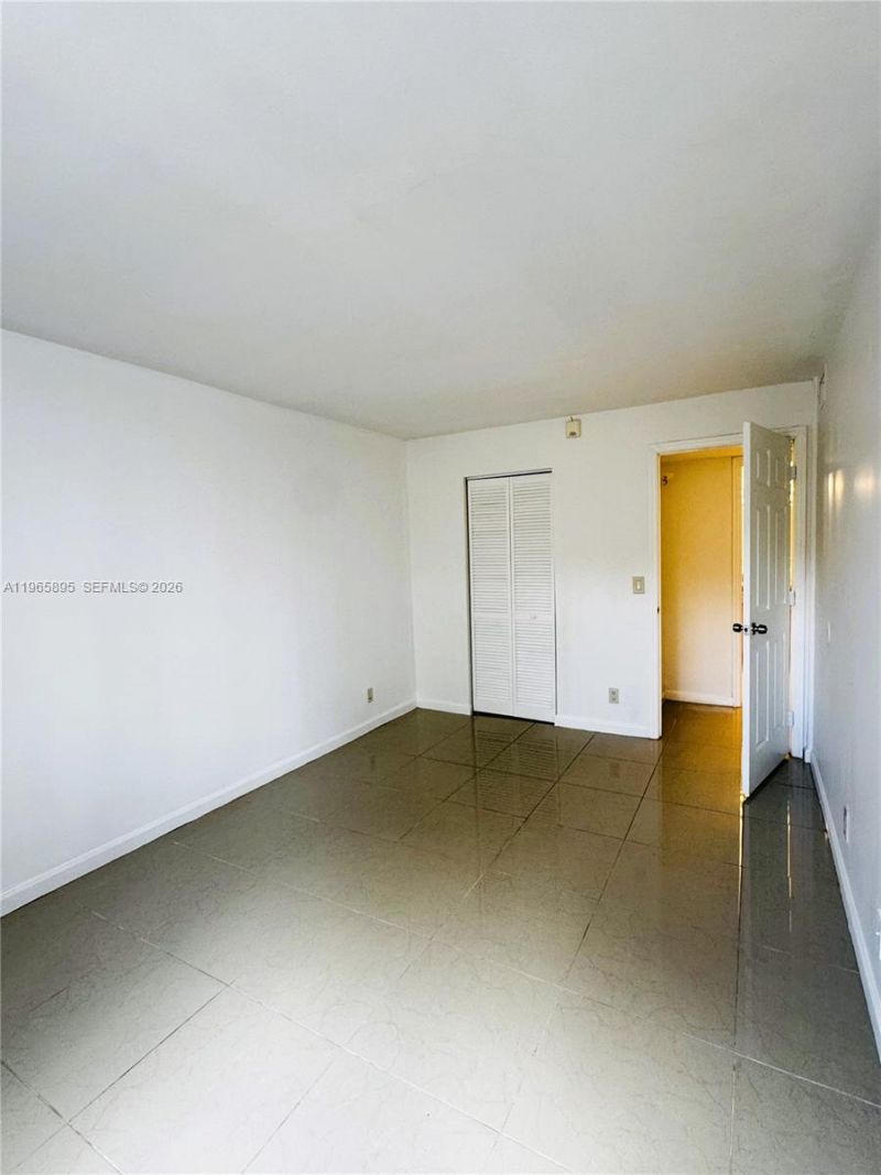 10725 Cleary Blvd, Unit 110, Plantation, FL 33324 Photo