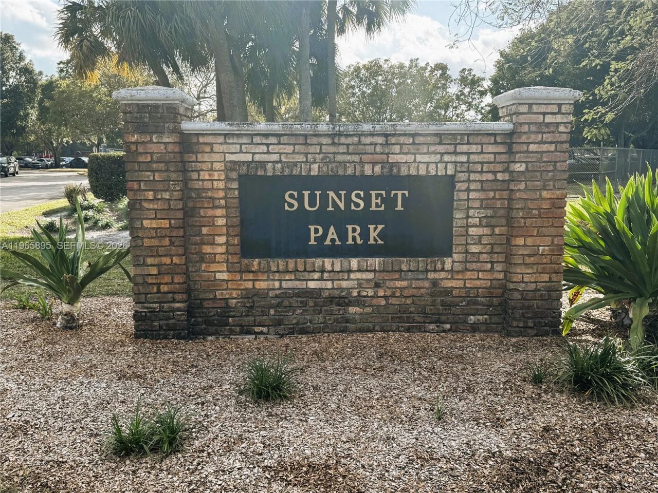 10725 Cleary Blvd, Unit 110, Plantation, FL 33324 Photo