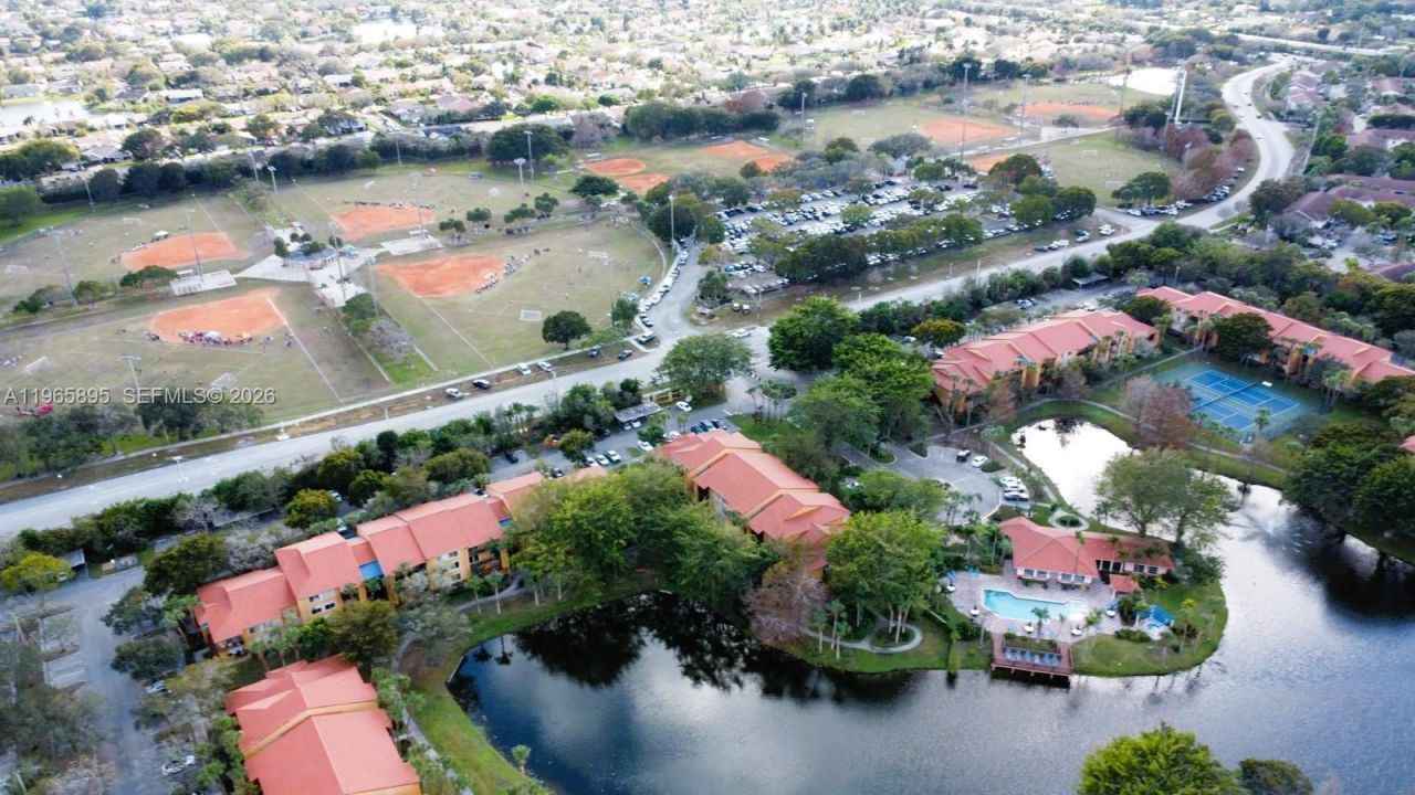 10725 Cleary Blvd, Unit 110, Plantation, FL 33324 Photo