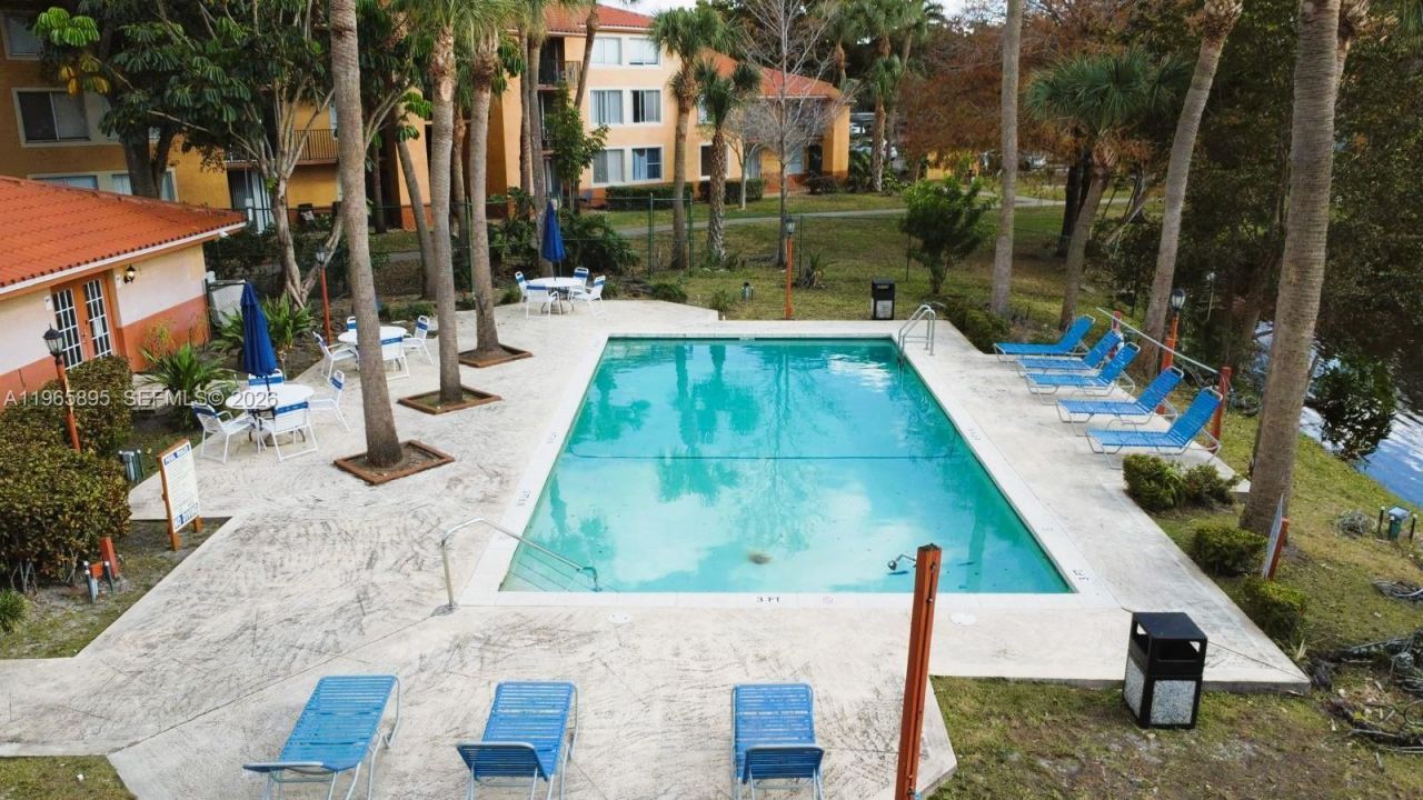 10725 Cleary Blvd, Unit 110, Plantation, FL 33324 Photo