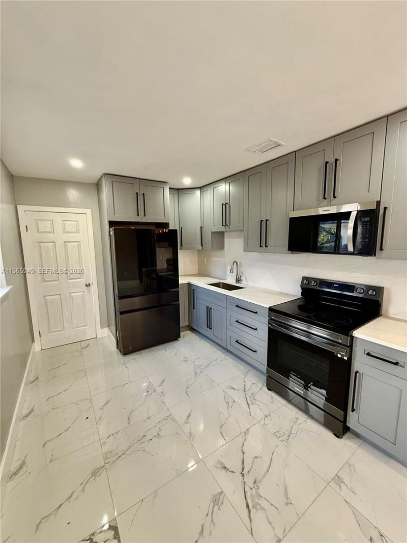 6792 Miramar Pkwy, Unit 1, Miramar, FL 33023 Photo