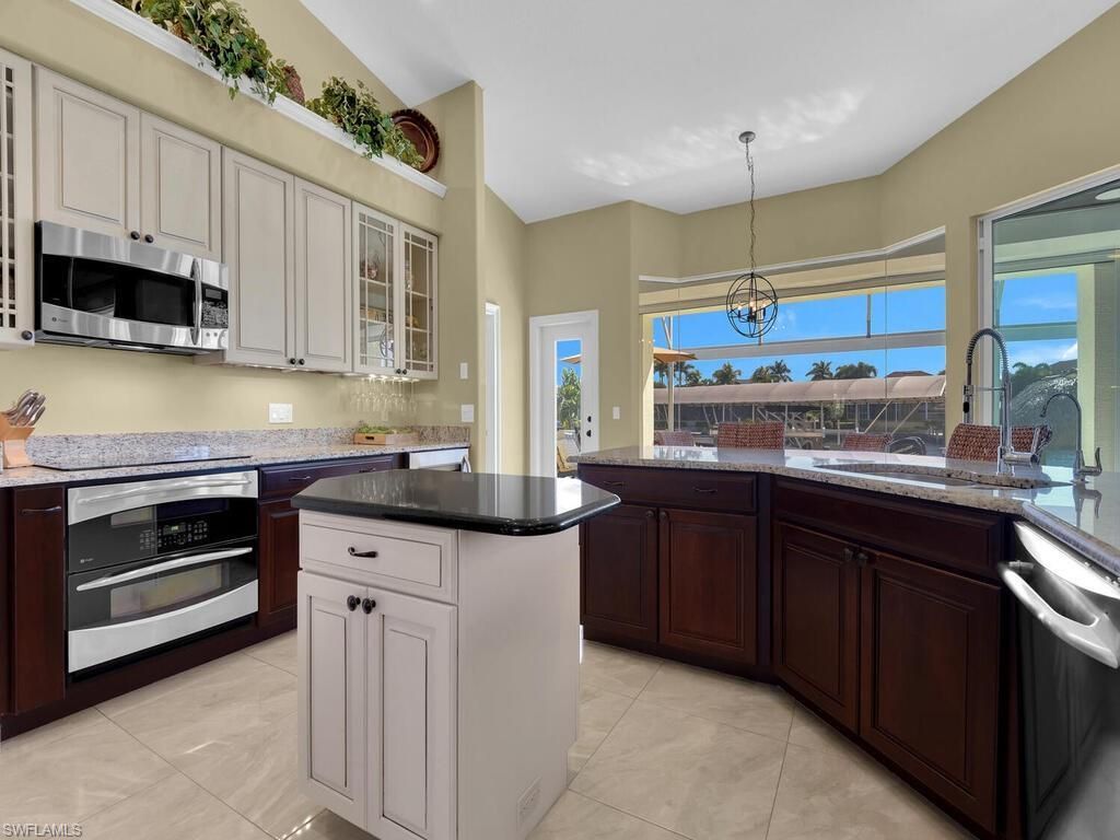 802 SW 56th St, Cape Coral, FL 33914 Photo