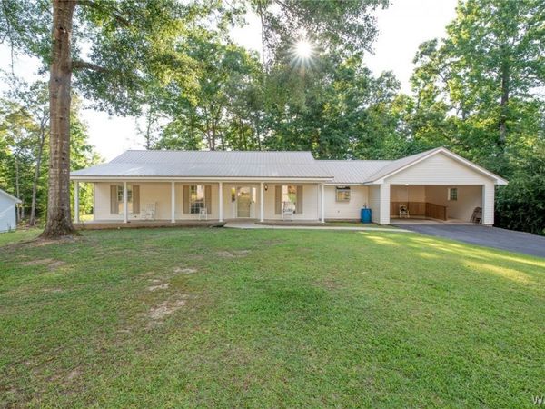 902 7th St NW, Reform, AL 35481