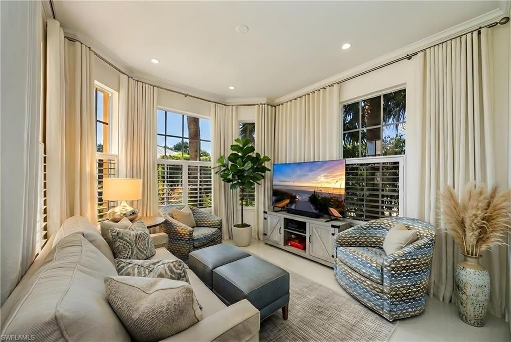 351 9th Ave S, Unit A101, Naples, FL 34102 Photo