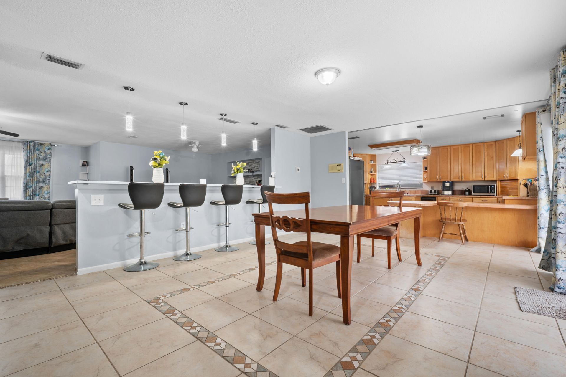 115 NE Caprona Avenue, Port Saint Lucie, FL 34983 Photo