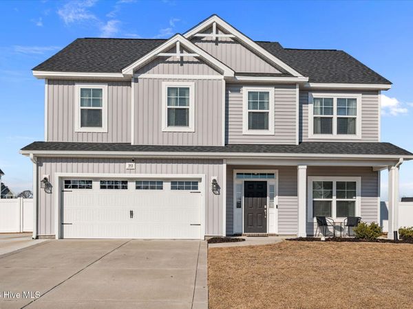 353 Holly Grove Drive, Winterville, NC 28590