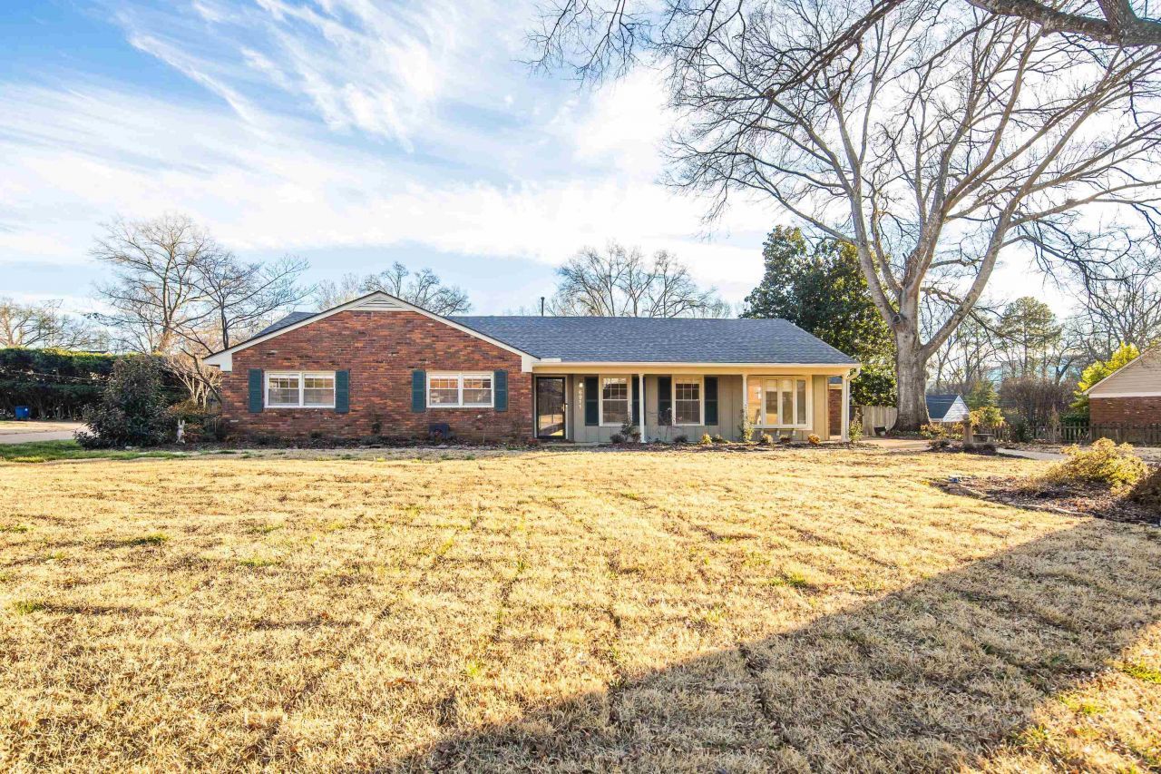 6911 Brookside Cv, Germantown, TN 38138 Main Photo