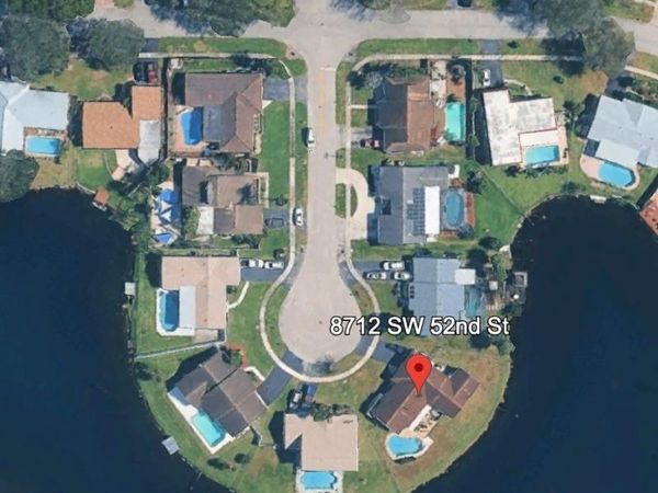 8712 SW 52nd St, Cooper City, FL 33328