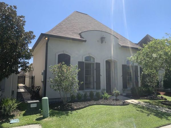 14045 Wetherly Dr, Baton Rouge, LA 70810