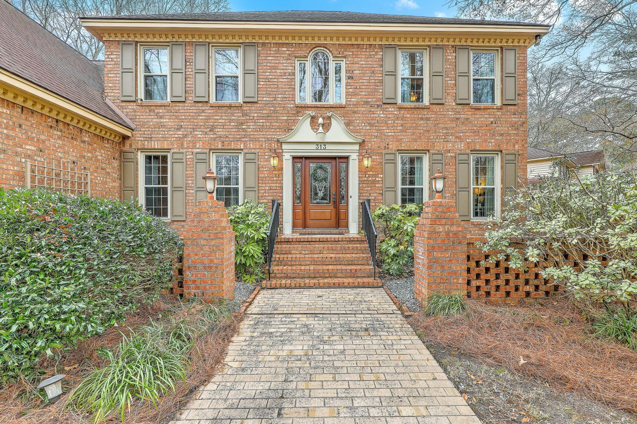 313 Middleton Boulevard Photo 1