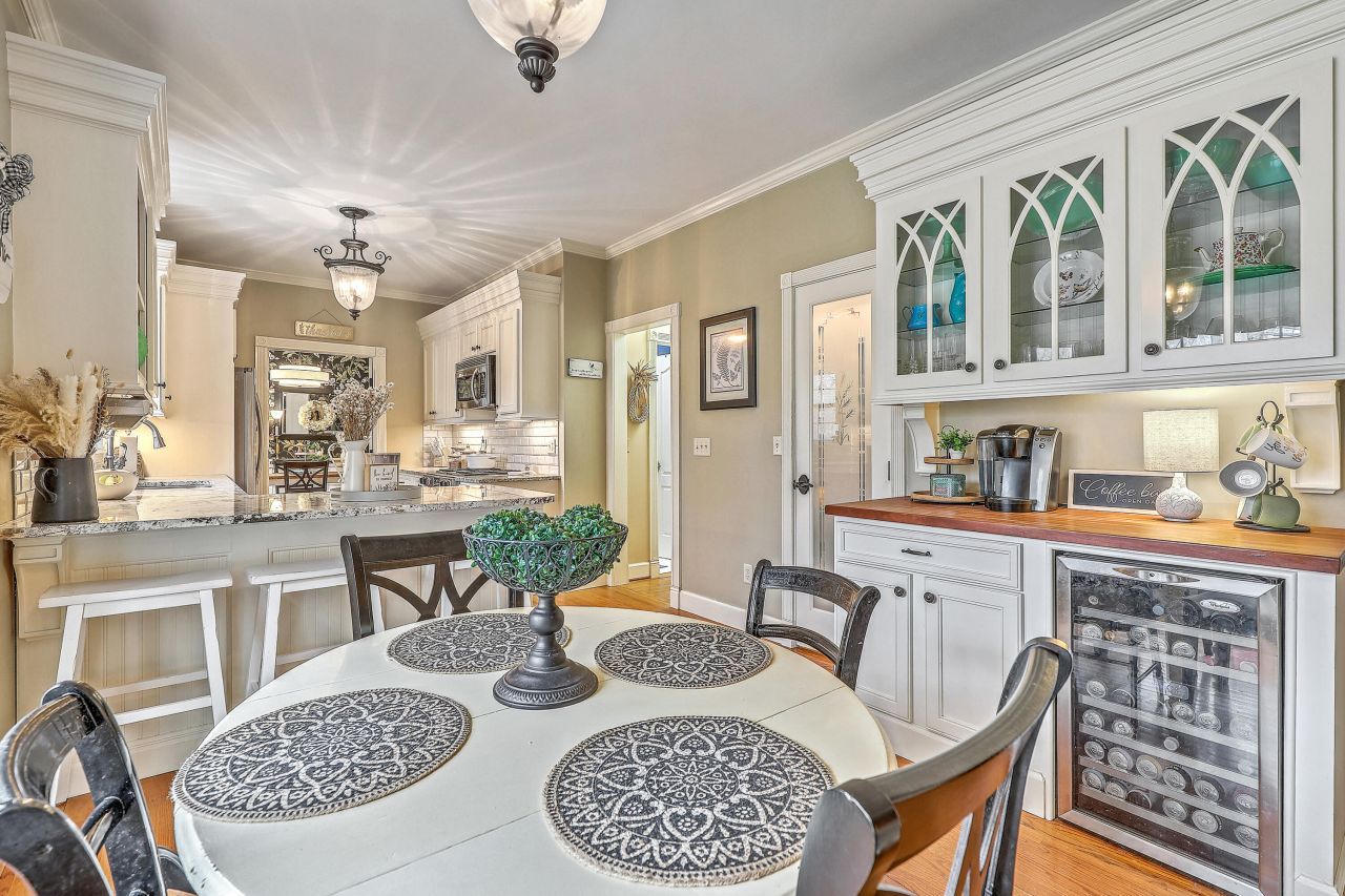 313 Middleton Boulevard Photo 15