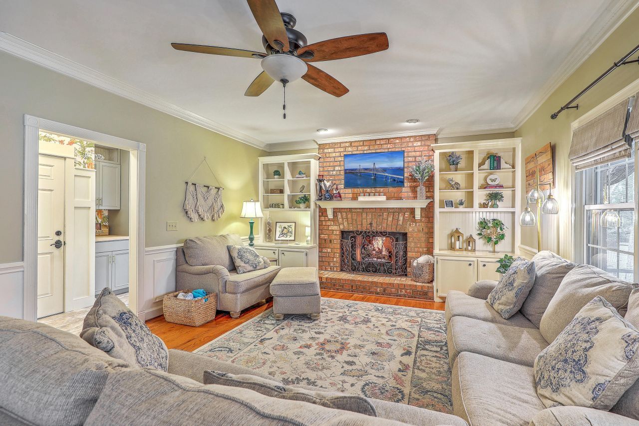 313 Middleton Boulevard Photo 18