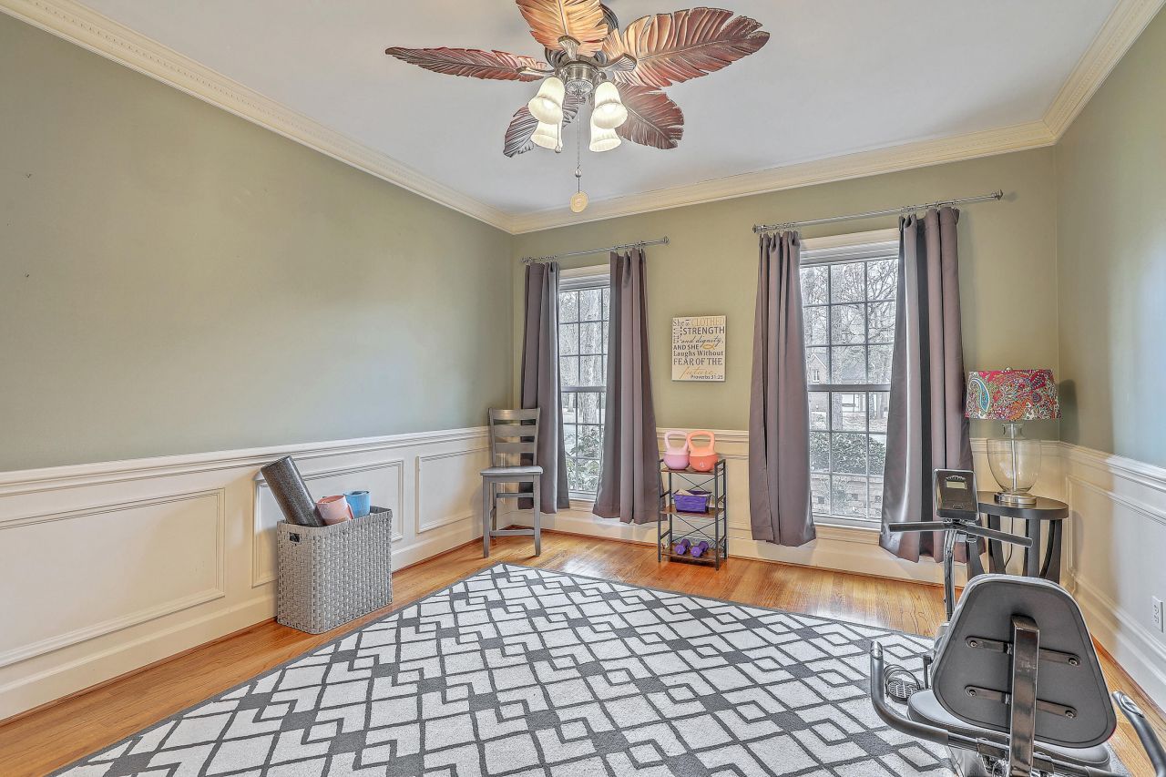 313 Middleton Boulevard Photo 23