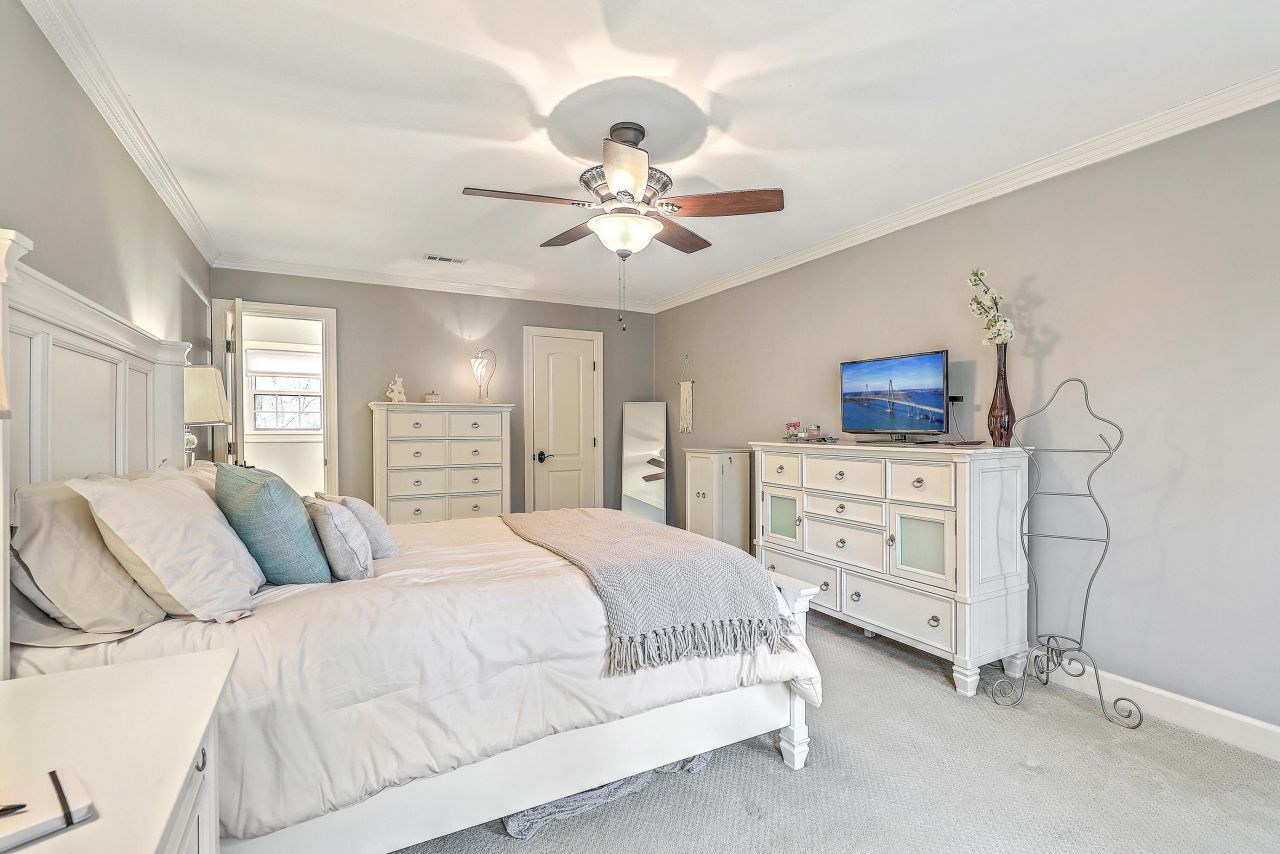 313 Middleton Boulevard Photo 24