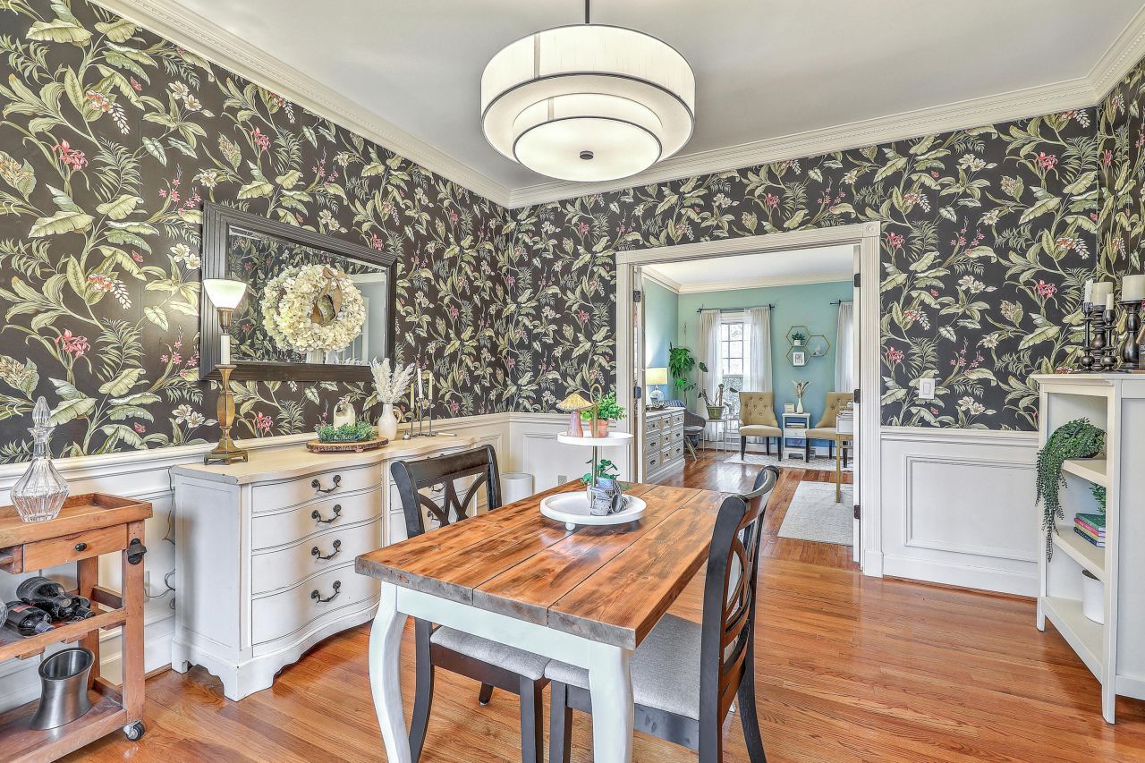 313 Middleton Boulevard Photo 9