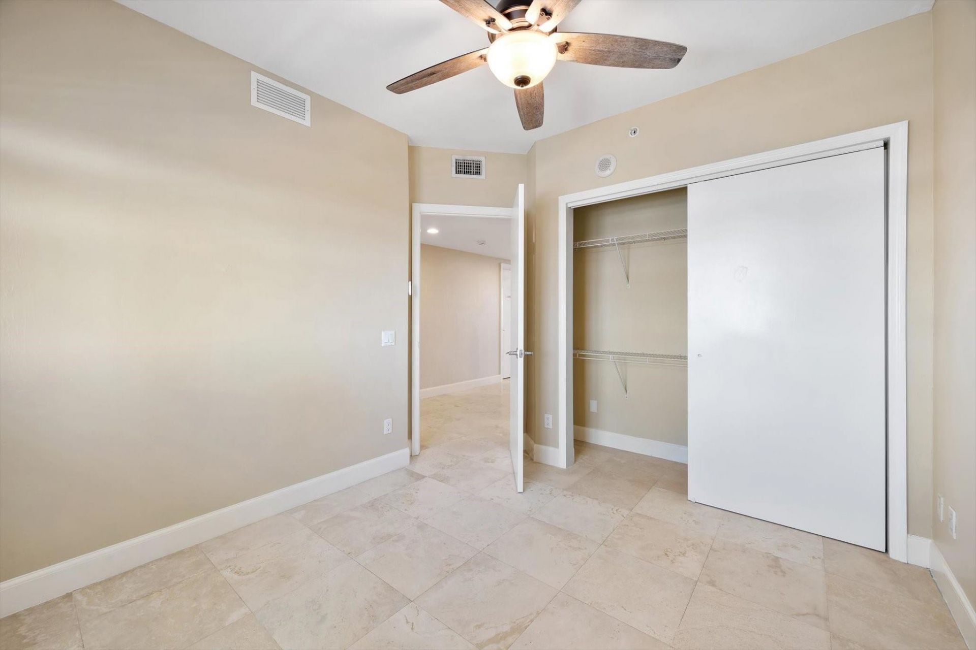 14951 Royal Oaks Lane, Unit 1506, North Miami, FL 33181 Photo