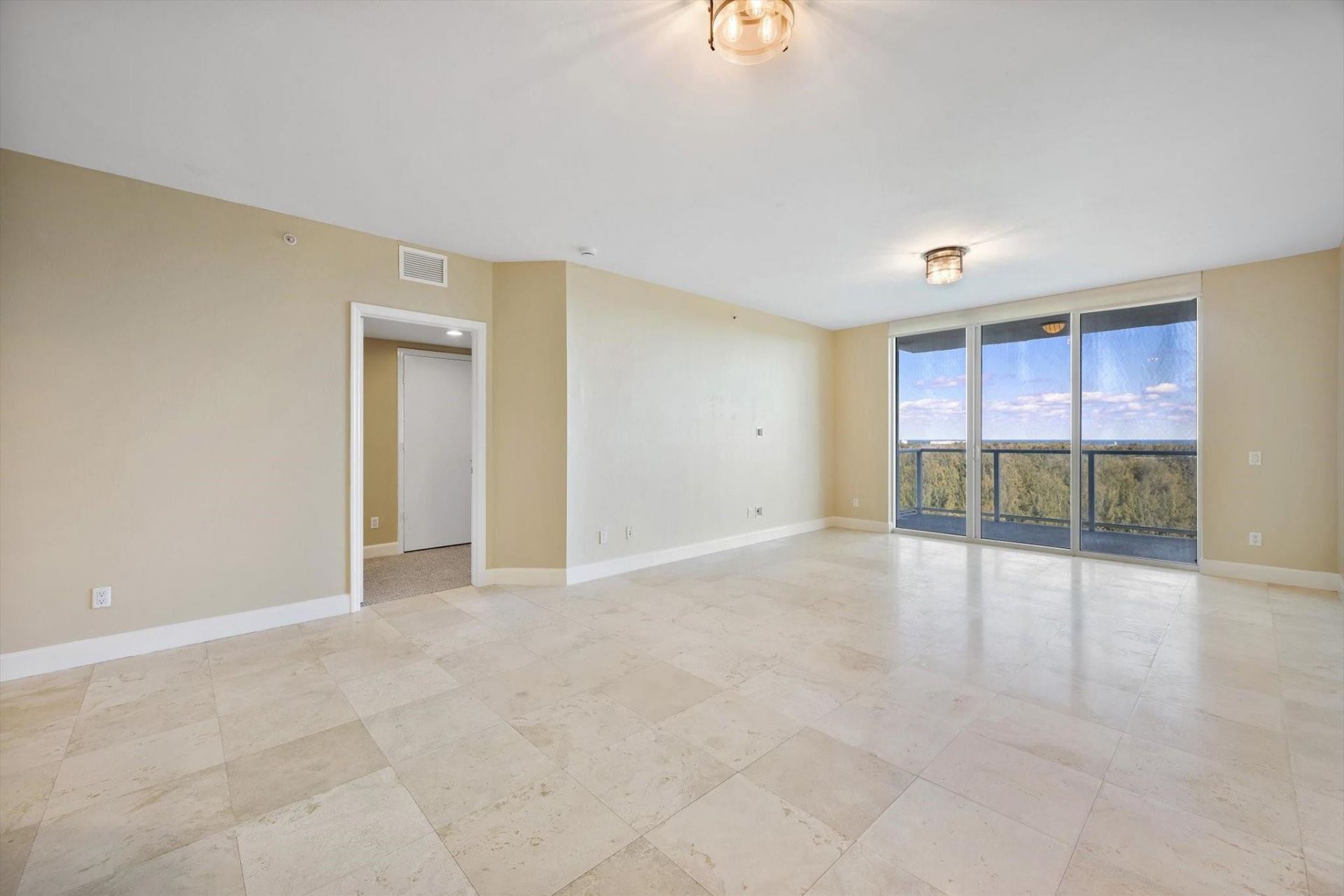 14951 Royal Oaks Lane, Unit 1506, North Miami, FL 33181 Photo