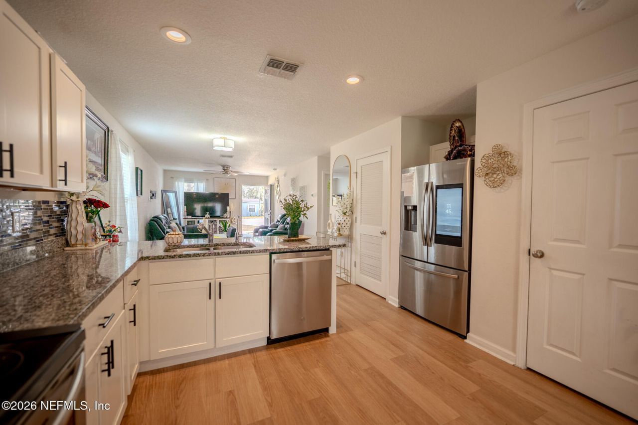 546 Monty Lane, Jacksonville, FL 32225 Photo