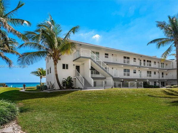 1041 Hillsboro Mile , Unit 2, Hillsboro Beach, FL 33062
