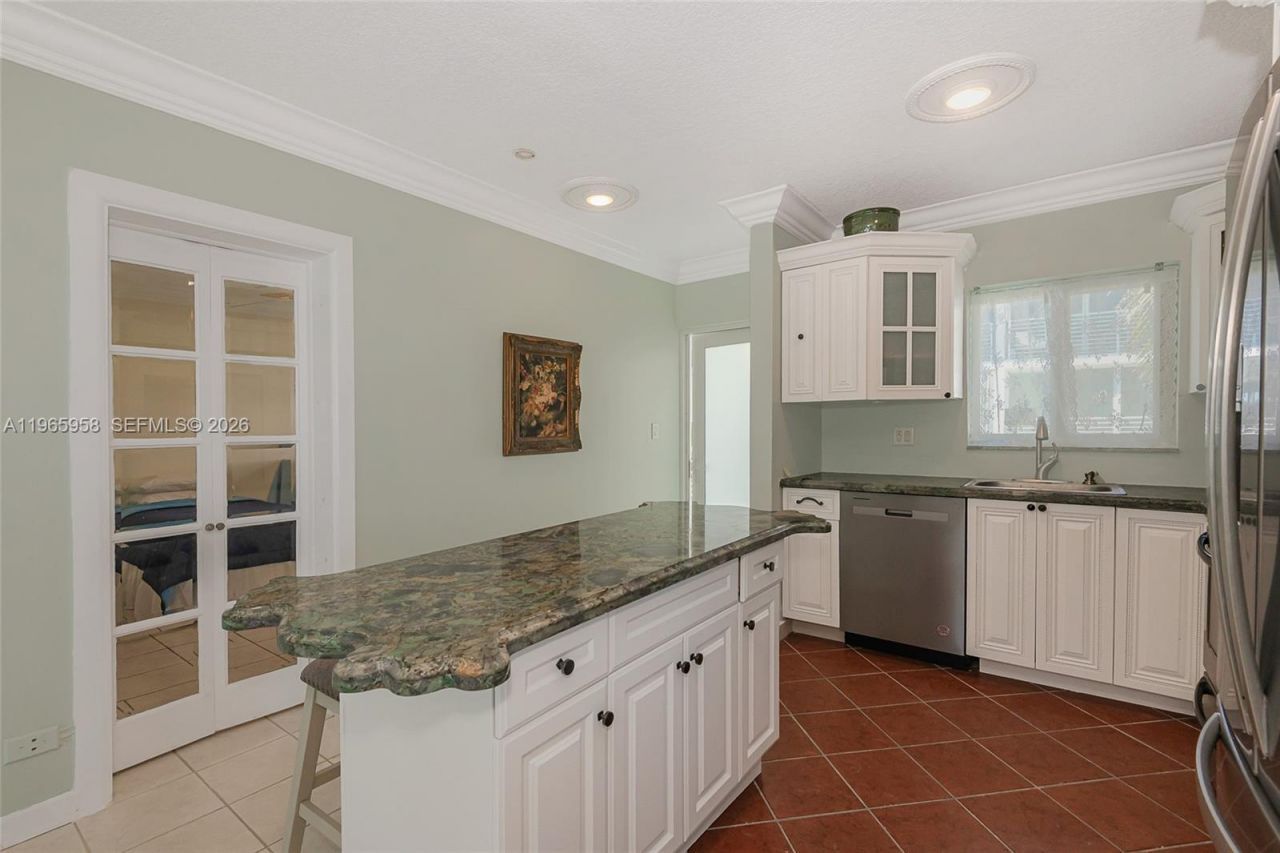 1041 Hillsboro Mile, Unit 2, Hillsboro Beach, FL 33062 Photo